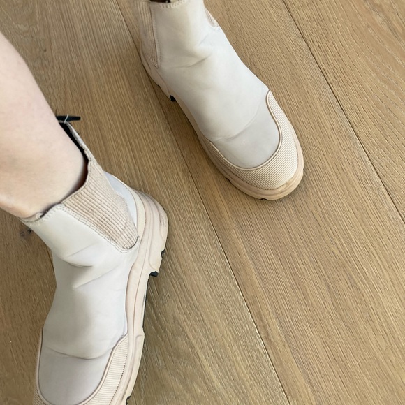 Sz 7 Zara Cream Coloured Booties - Picture 2 of 9